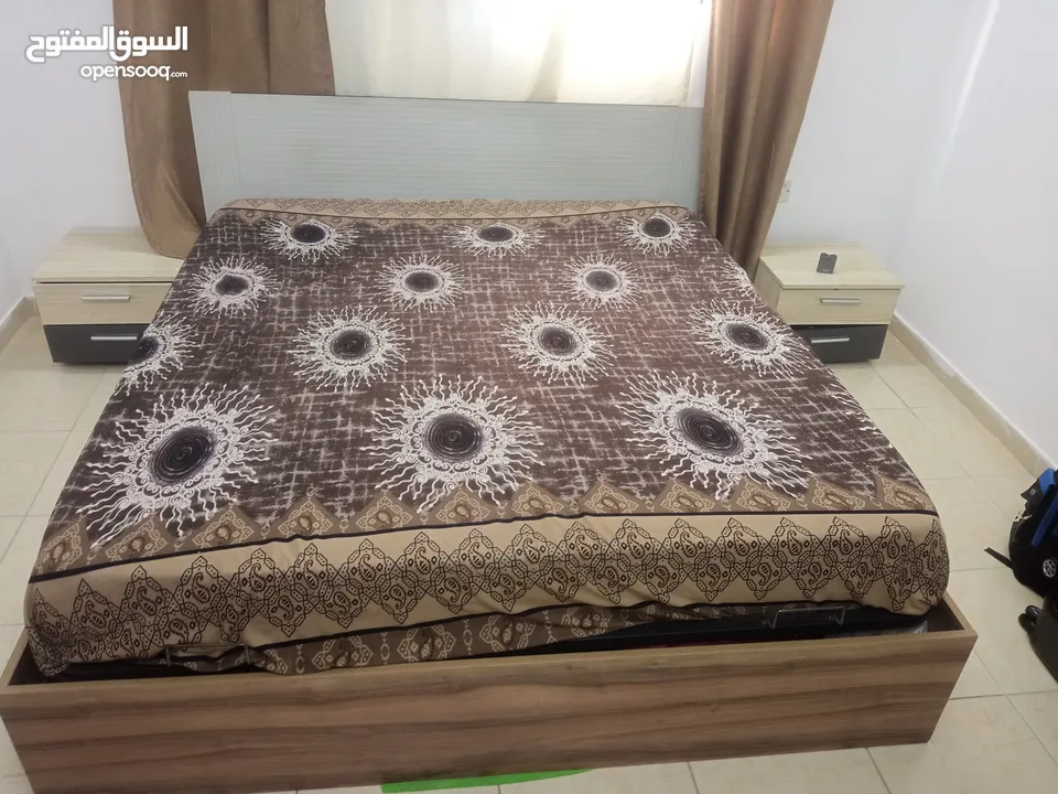 تخت مزوج هايدروليك تخزين للبيع مستعمل