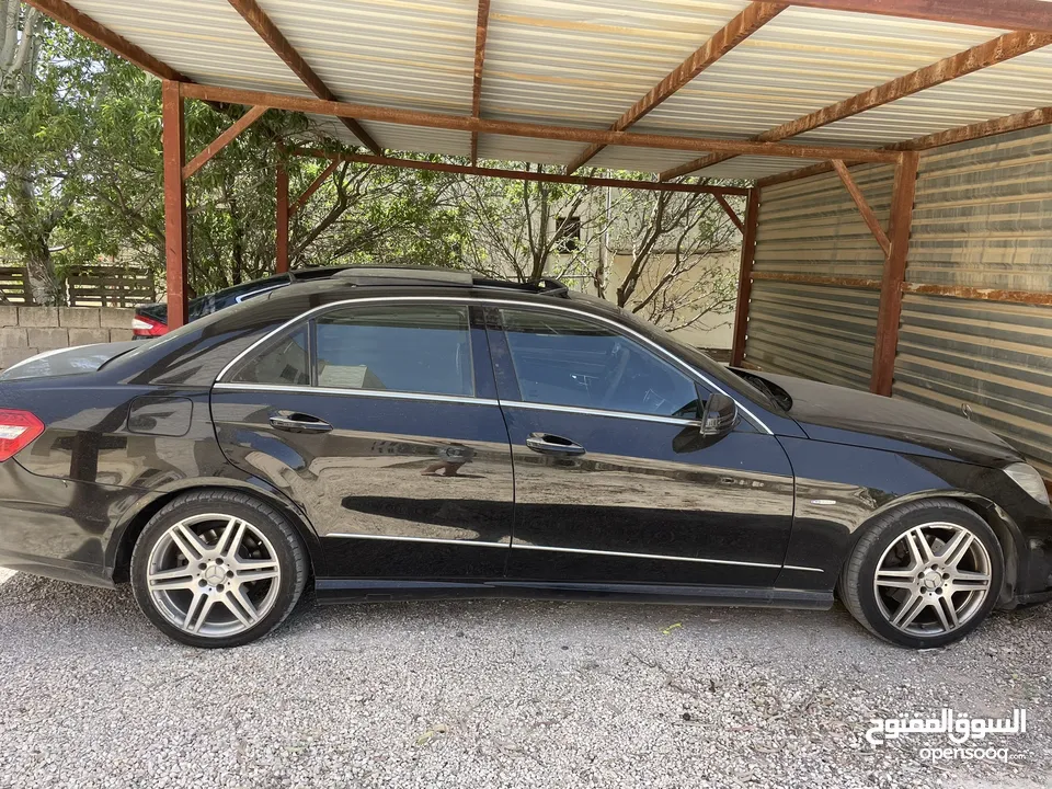 Mercedes e200 cgi 2010 w212 فحص كامل وفل كامل وأعلى صنف ولا ملاحظه  للتواصل على الرقم  بالوصف
