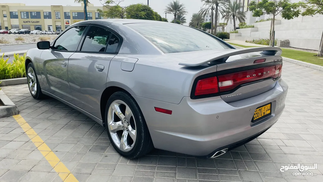 Dodge charger 2014 GCC, full options  6 cylinders, 3600cc very clean car