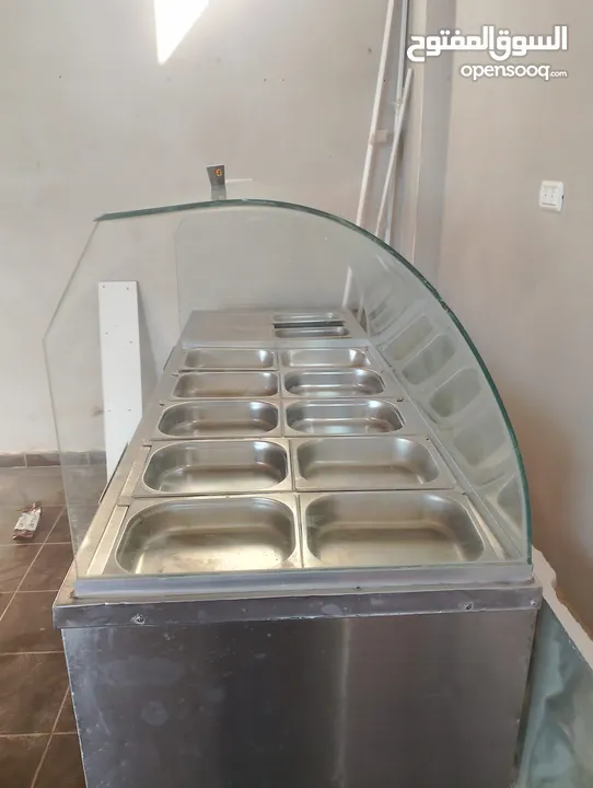اغراض مطعم شبه مستعملة بحالة جيدة جدا