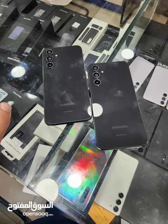 samsung A54 بحالة الوكالة بسعر مميز