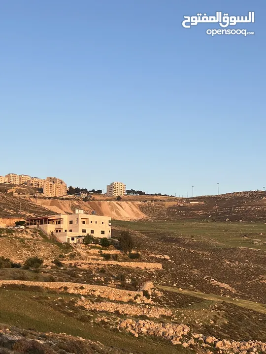 ارض مطله مساحة 630 متر بجانب شارع الأردن ومنطقة الجبيهه مباشره منطقة صافوط - حوض ابو مرهف الشمالي