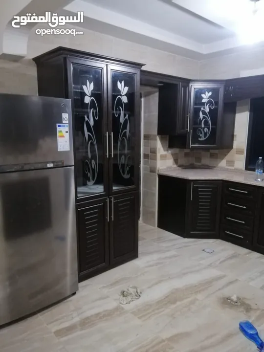 لجميع انواع ألمنيوم والحدادة ابواب مطابخ شبابيك ابجورات