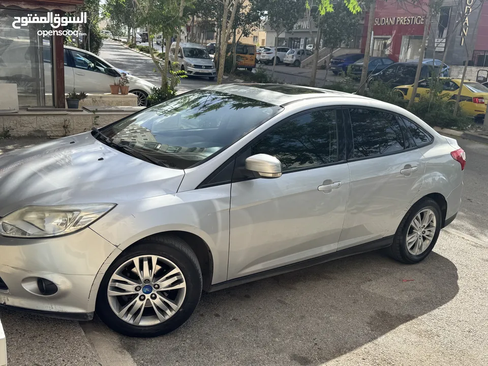 فورد فوكس 2015 للبيع فل إضافات  1600 بنزين