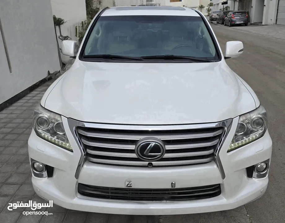 لكزس  جيب 570 في حالة ممتازة..lexus 570