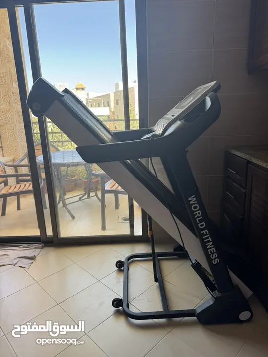 جهاز مشي كهربائي من World Fitness