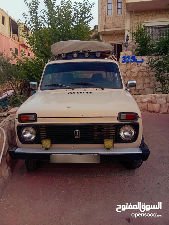 لادا نيفاموديل 1993