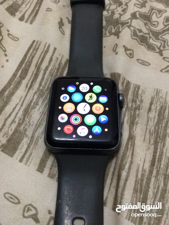 ساعة أبل واتش نايكي Apple Watch NIKE بحالة الوكالة للبيع