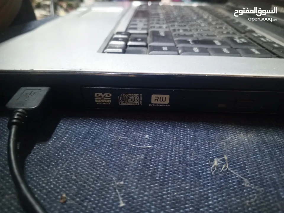 لاب توب توشيبا كور اي2 ممكن تركيب هارد دسك ssdليصبح اسرع