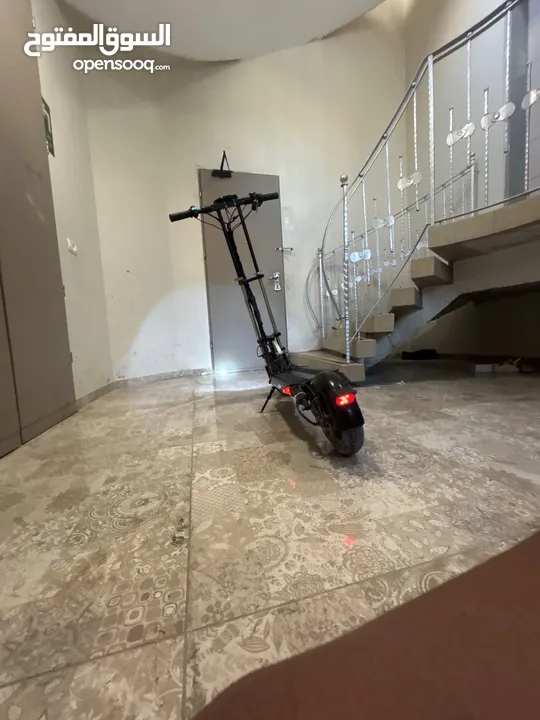 سكوتر كهربا   54V. 13A.   500 W.