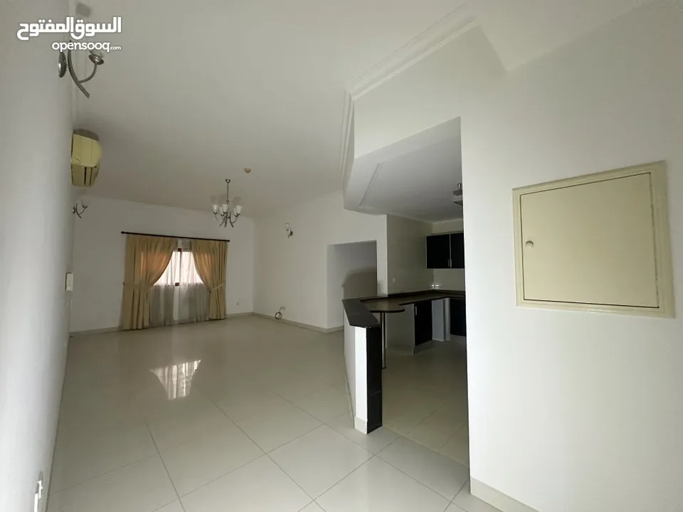 شقة حديثة للايجار في البسيتين بالقرب من الجامعة الايرلندية