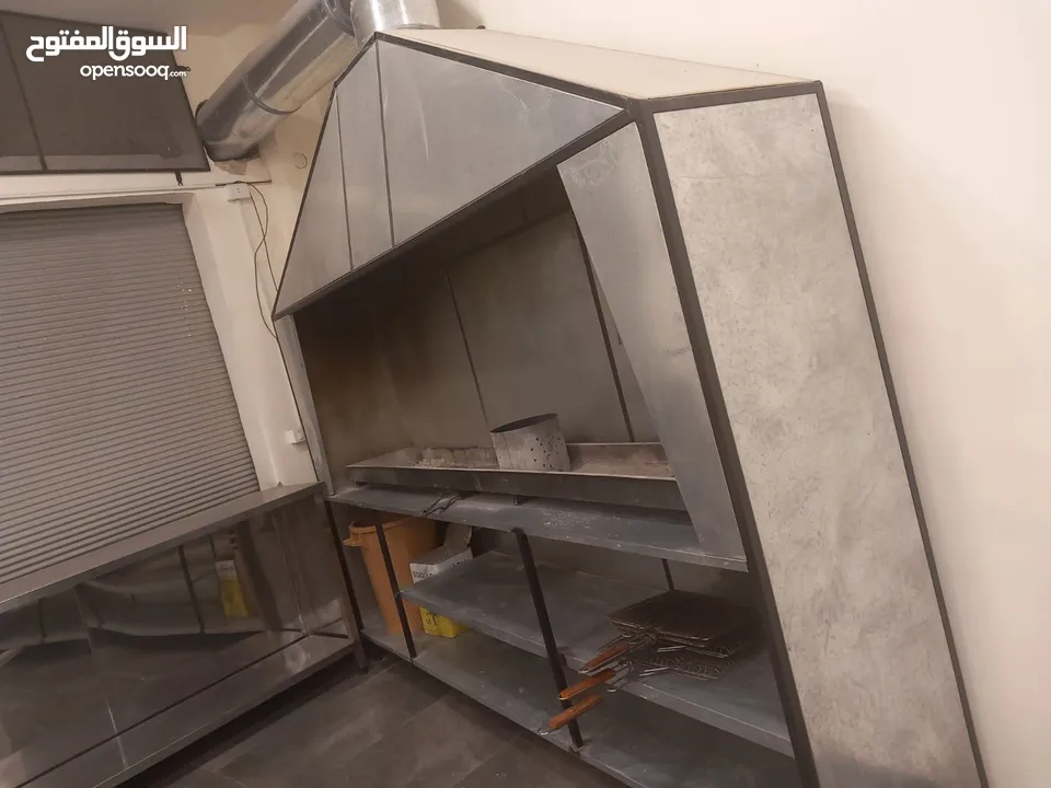 عدة مطعم مشاوي استعمال اقل شهر شبه جديد
