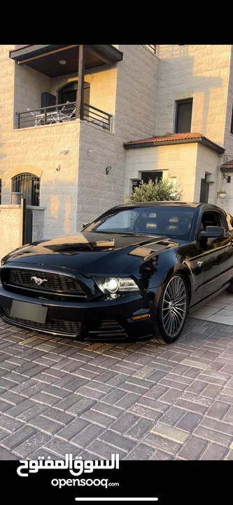 Ford mustang 2013  جير عادي