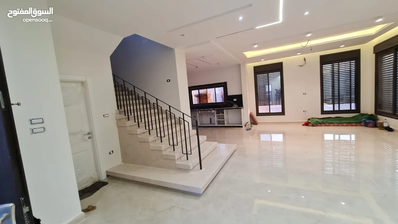 فيلا حديثه للبيع