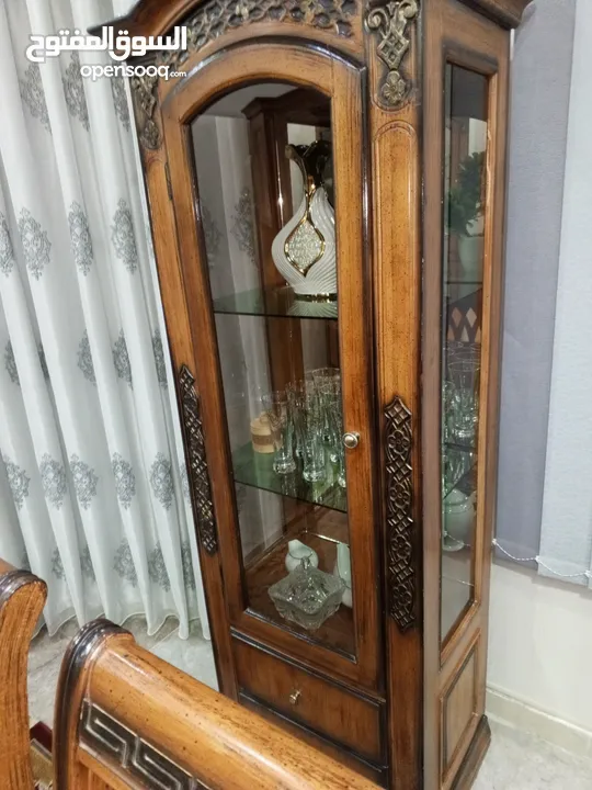 طاولة سفره بحال الوكاله