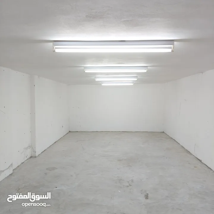 مستودع او مخزن ارضي للبيع