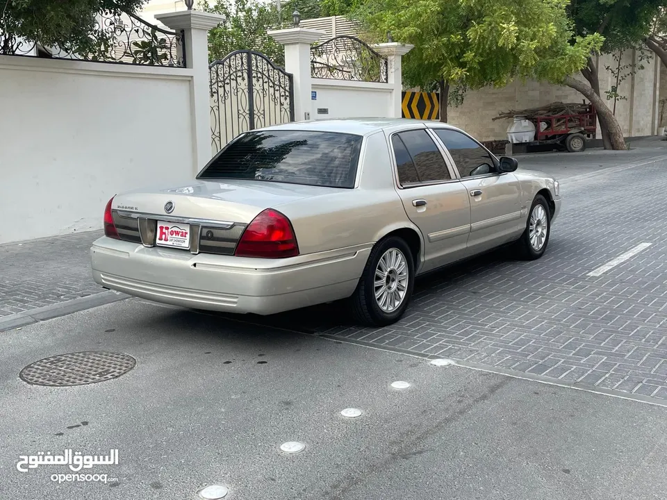 2011 model Mercury Grand Marquis