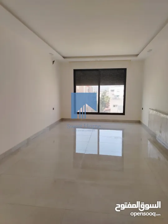 شقة فاخرة للبيع في الجندويل طابق ثالث مع روف دوبلكس 193م تشطيب سوبر ديلوكس لم تسكن
