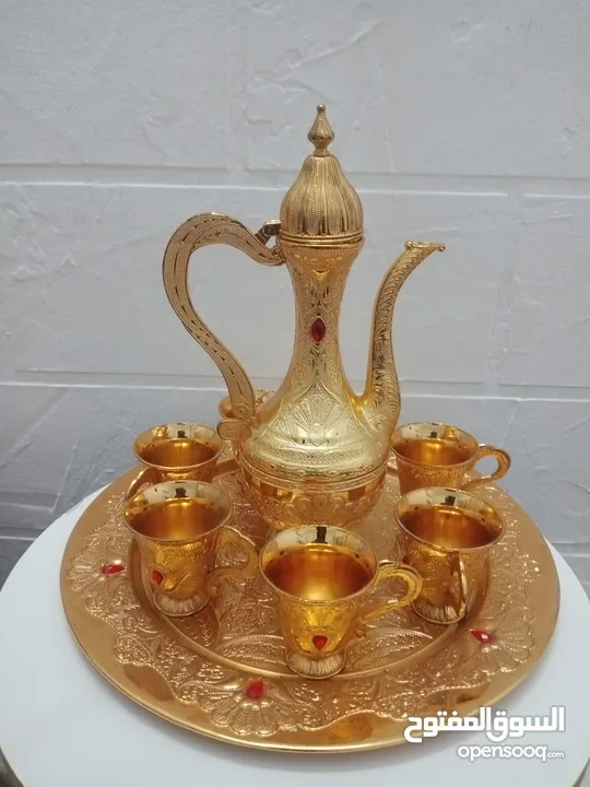 طقم زمزم ذهبي فاخر 8 قطع طقم ابريق مع 6 فناجين وصينيه مميز ديكور منظر