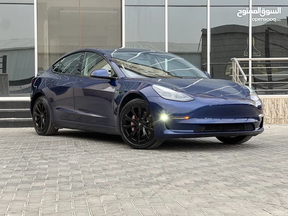Tesla model 3 2023 فل كامل  تيسلا موديل 3 فحص كامل بسعر مغرري  لون كحلي جنط كبير اصليي  ايرباق اصلي