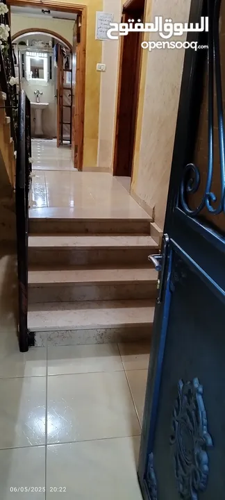 بيت مستقل للبيع