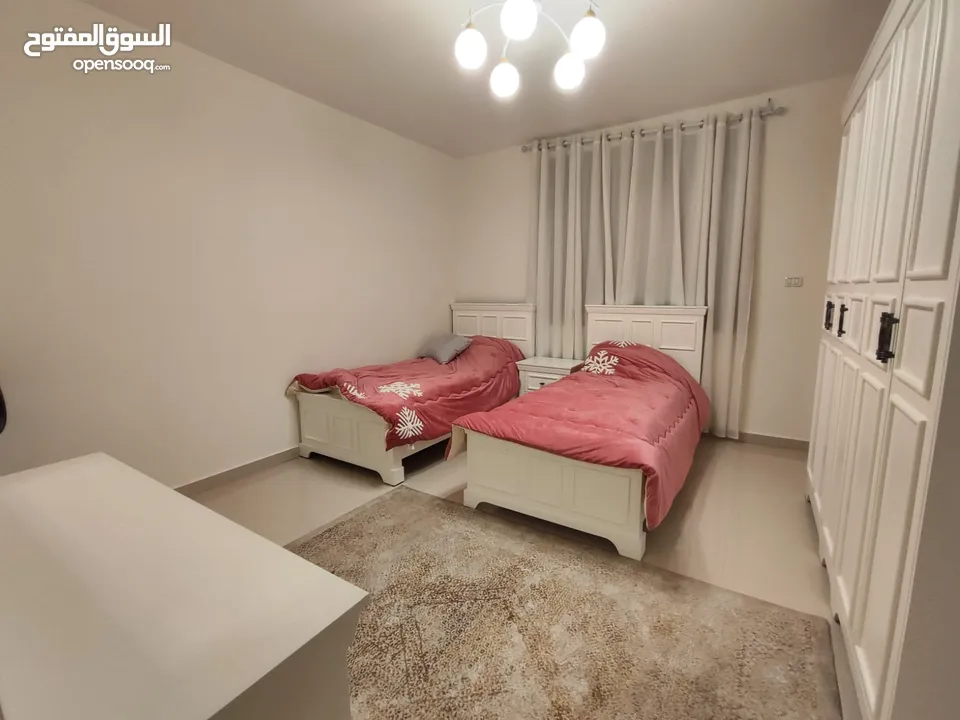 شقة مفروشة سوبر ديلوكس للإيجار – عين مصباح  قلب رام الله