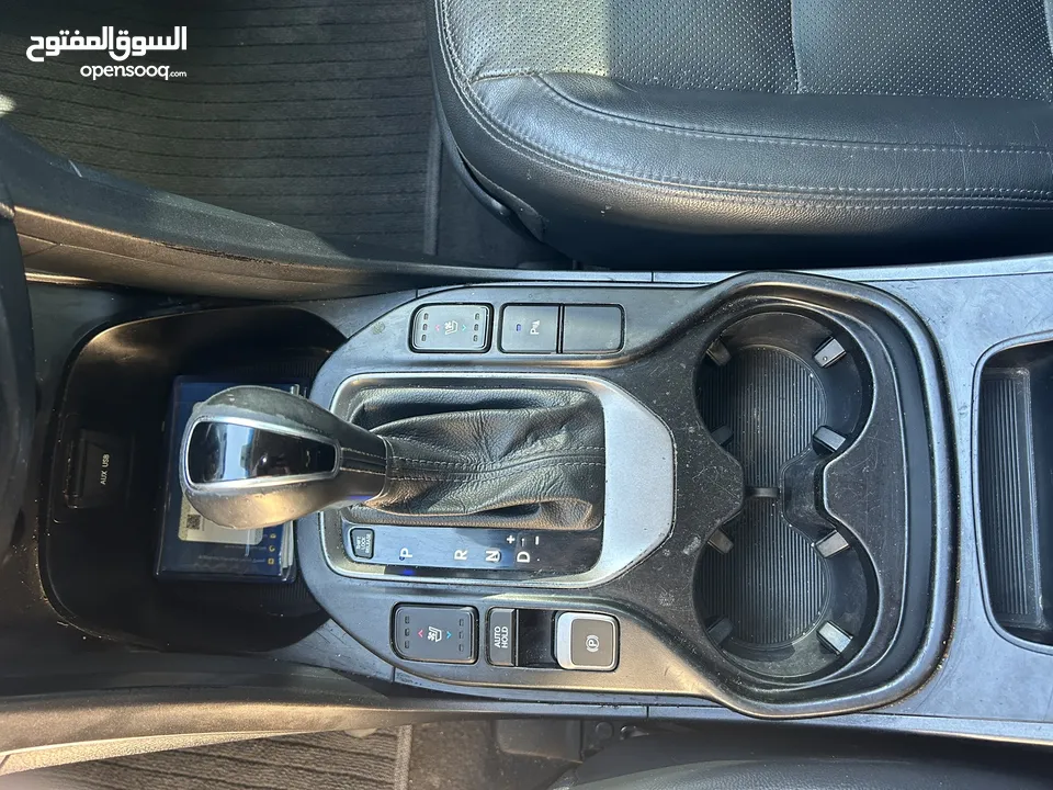سانتفيه 2015 بالرخصة  4/4  ماشية 120 عداد اصلي  ماتور 2200 مش 2000  فحص نضيف