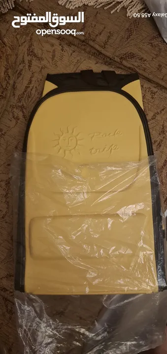 بضاعة صغيرة جديدة للبيع