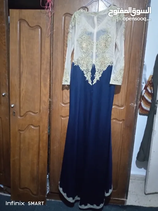 فستان سهرة كحلي ودهبي طويل