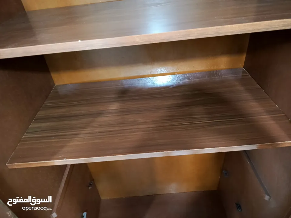 غرفة نوم ماستر XL لقطه خشب زان وقشرة بلوط بحالة الوكالة موجوده في السلط