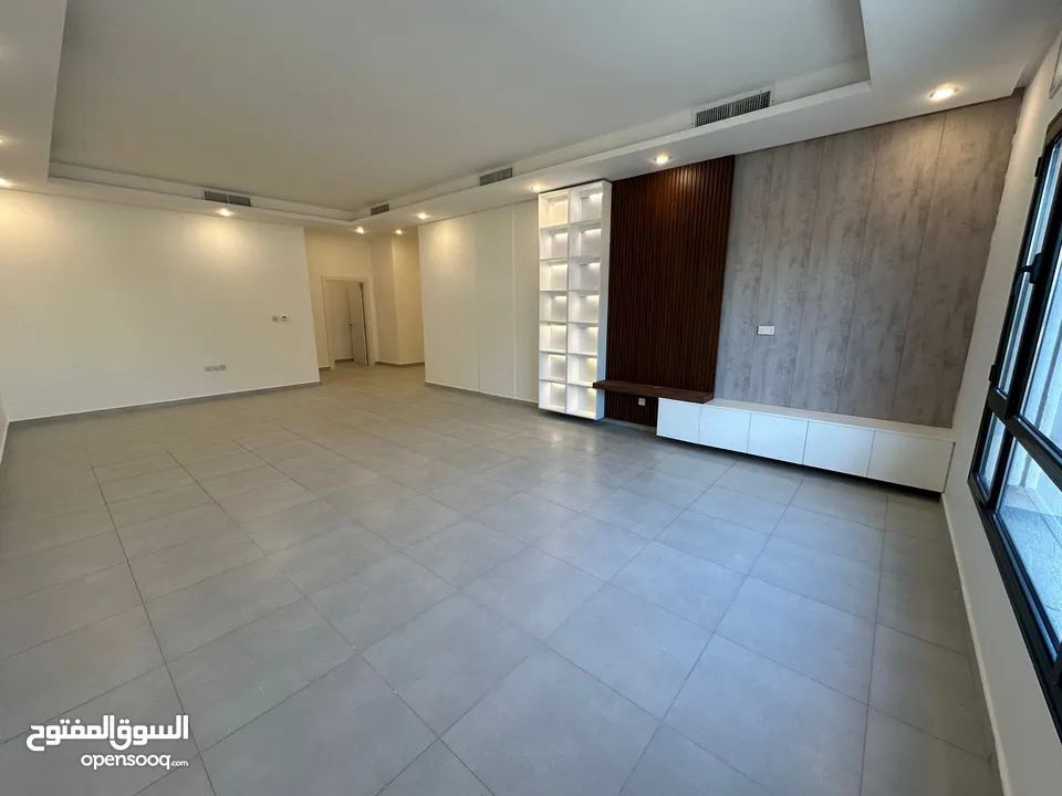 شقة بمنطقة السلام  للايجار عوائل  280 متر  Apartment for Rent in Al-Salam Area 280 m