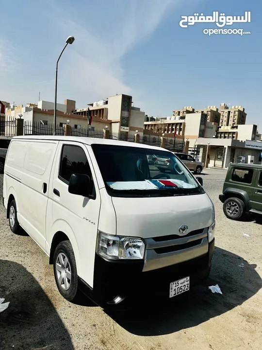 TOYOTA HIACE BOX 2018 MODEL 136000KM