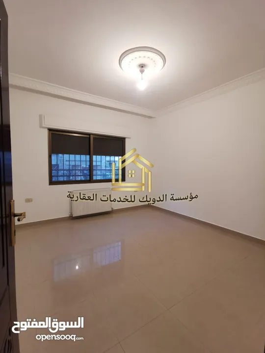 شقة مميزة - ضاحية الرشيد - 4نوم 2ماستر - 250م - قرب الخدمات العامة