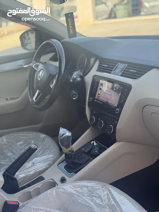 SKODA OCTAVIA 2019 صالون  اوتم2000 ديزل  فل مسكر إضافات عدا الفتحة  سعر مميز كاش  طلاء اصلي بلكامل