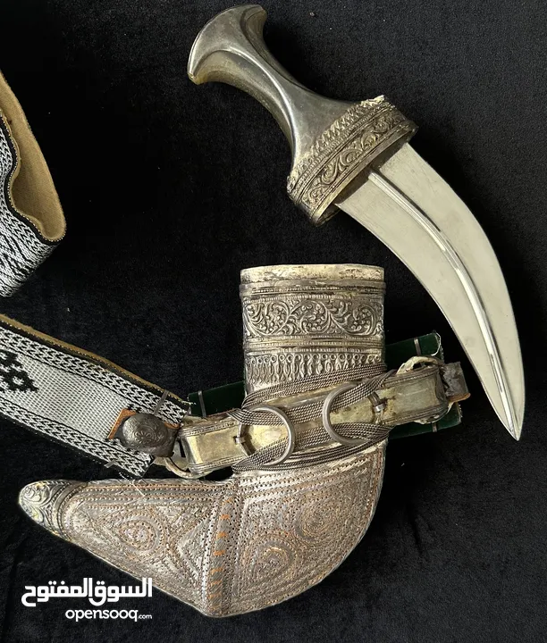 خنجر عماني قديم بحزاق زري