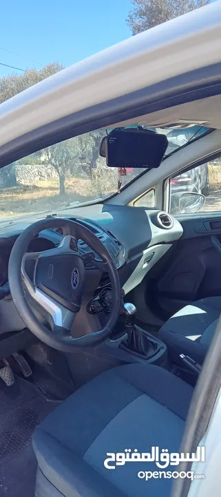 فورد فيستا جير عادي