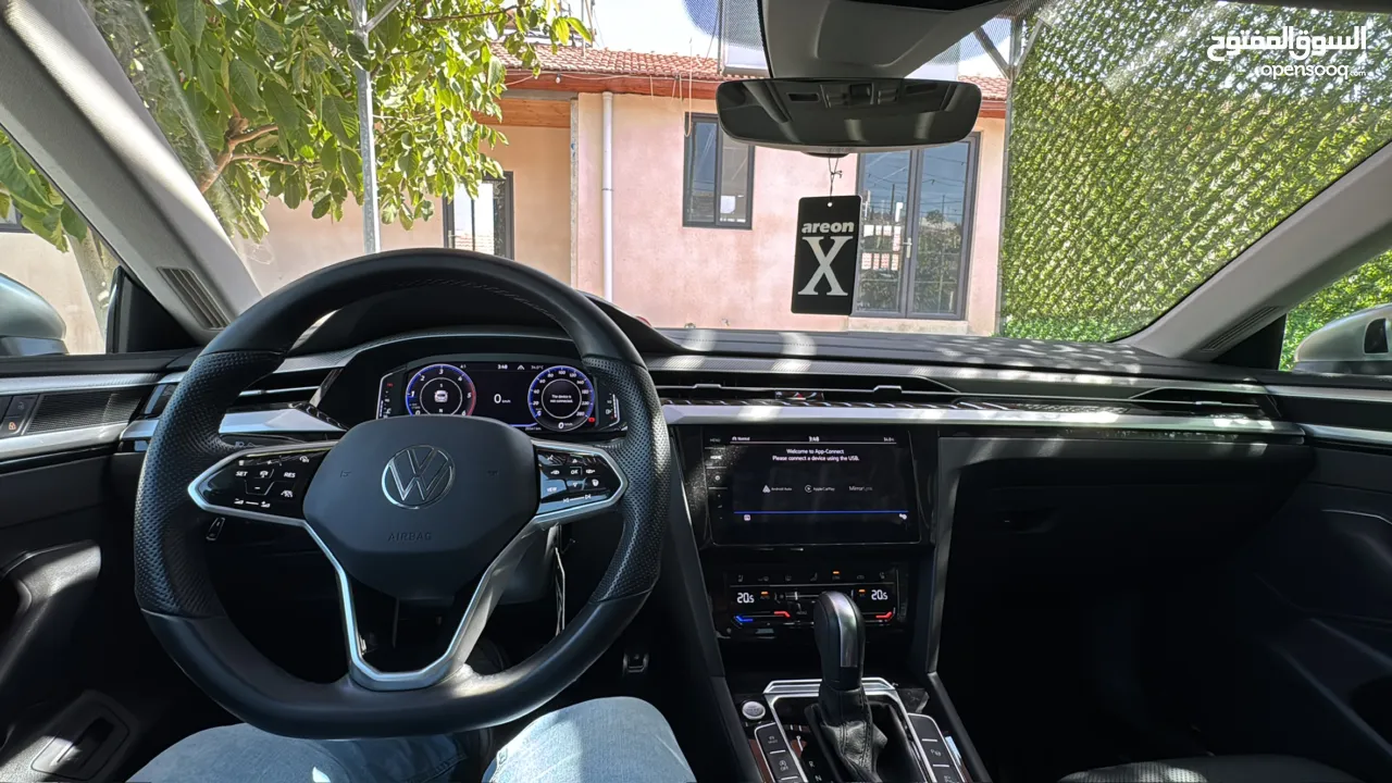 فولكس فاجن آرتيون فيس ليفت – فل إضافات  لون باطوني نادر  رقم مميّز