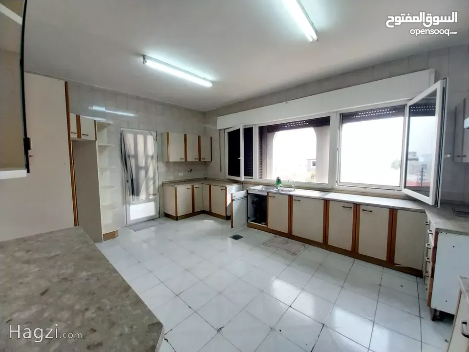 شقة غير مفروشة للإيجار 180م2 ( Property 18201 ) سنوي فقط