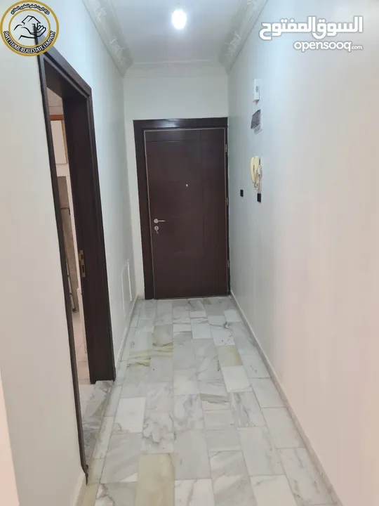 شقة مميزة للبيع في الصويفية - قرب زيت وزعتر طابق اول 150م تشطيب سوبر ديلوكس