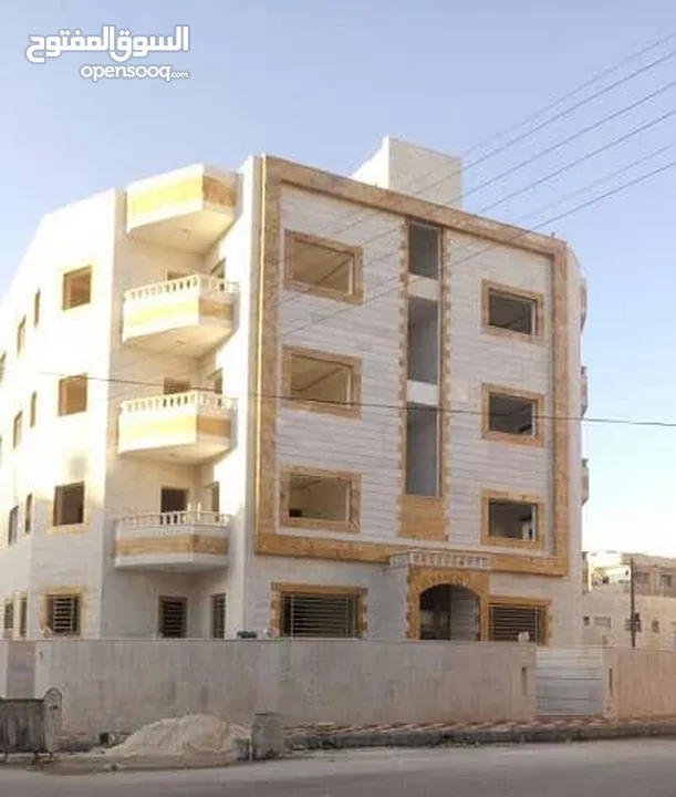 شقق جديده اربعه غرف في جميع مناطق عمان الغربيه ايجار سنوي هيئات  دوبلماسيه سفارات ،مؤثث مع اثاث فخم