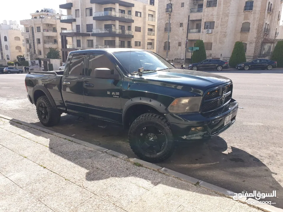 Dodge ram big horn 2011