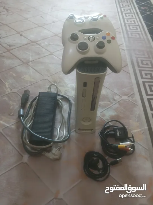 اكس بوكس 360 مستعمل سنه  ويوجد العاب جميله سعره 87وقابل للتفاوض