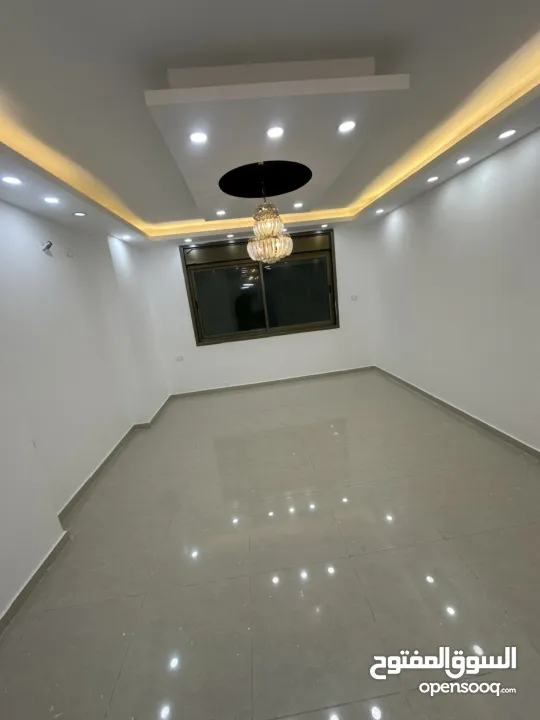 الشقة للبيع في رام الله / عين مصباح . الموقع عين مصباح / قرب جامعة القدس المفتوحه طابق اول