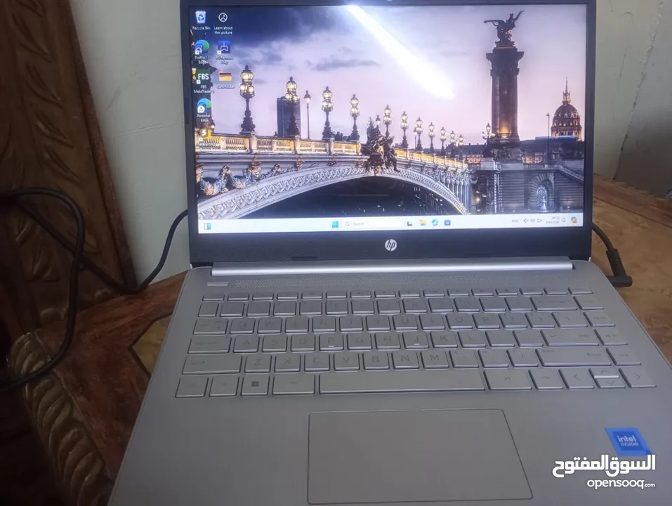 لابتوب اتش بي بمواصفات ممتازه مستعمل شهرين باستخدام شخصي وخفيف  للدراسة للجامعه للاستخدام الشخصي