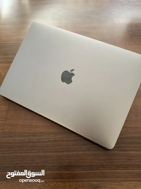 MacBook Pro Touch Bar بسعر حرق