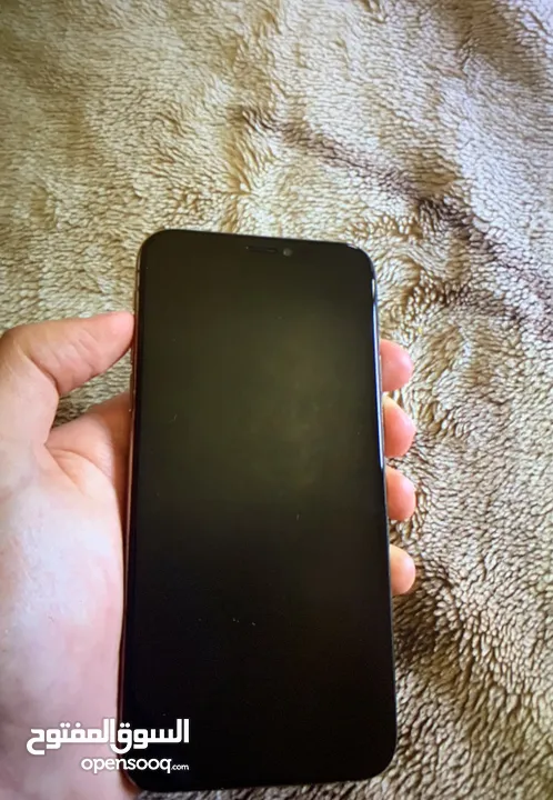 ايفون xs بحالة ممتازه بسعر مغري