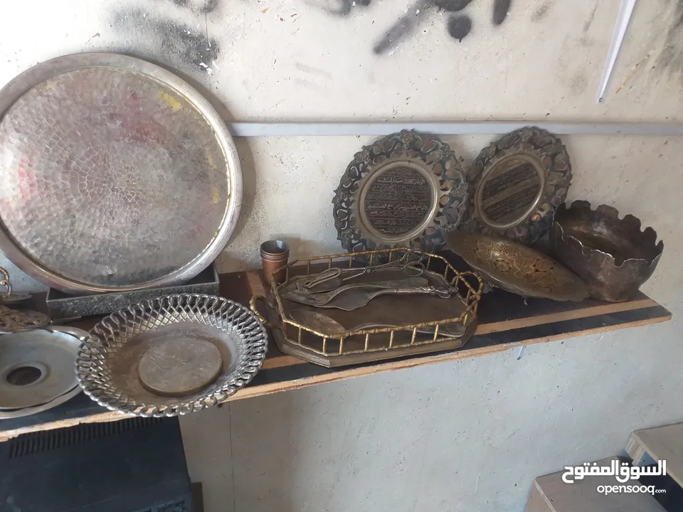 نحاسيات قديمة اصفر و احمر للبيع