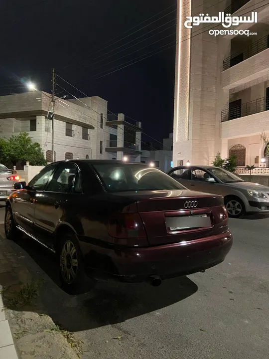 سيارة اودي A4 للبيع بحالة جيدة