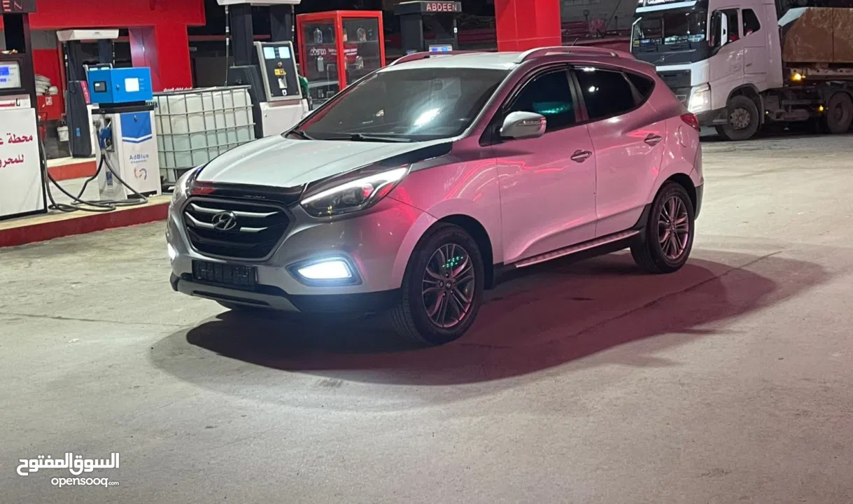 جب هونداي توسان 2014 دفع رباعي .هوك وصلة جر . فل اضافات بدون فتحة