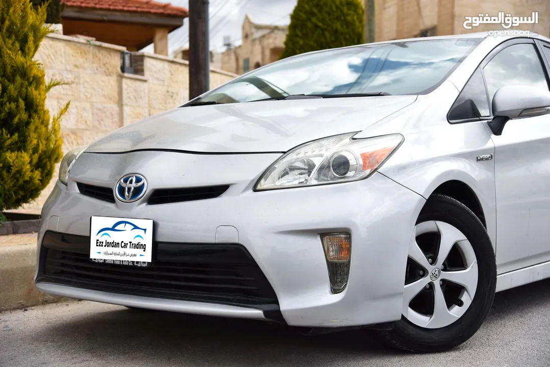تويوتا بريوس هايبرد بحالة الشركة Toyota Prius Hybrid 2015